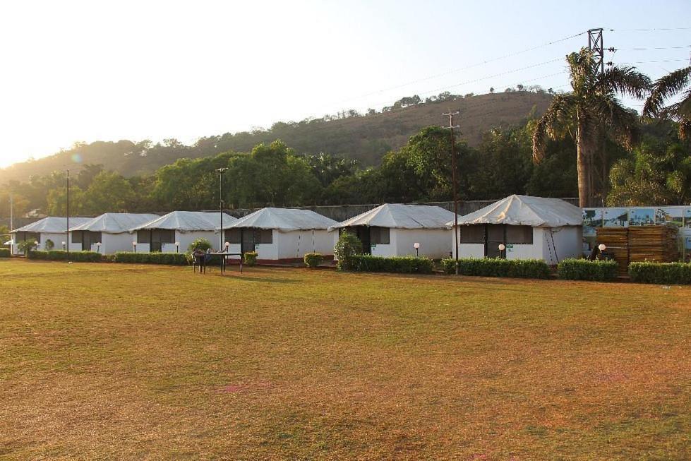 Whispering Woods Resort Lonavla Zewnętrze zdjęcie
