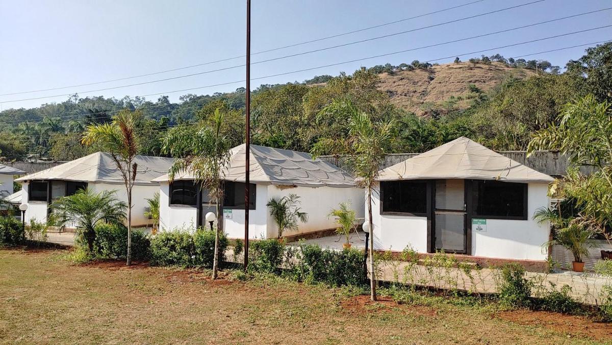 Whispering Woods Resort Lonavla Zewnętrze zdjęcie