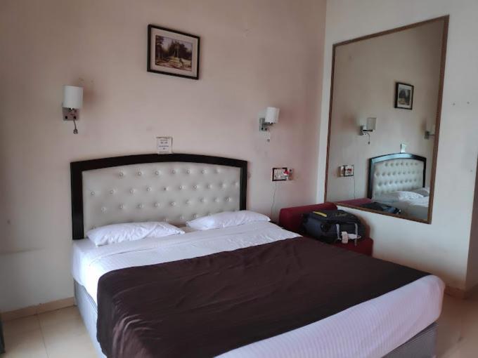 Whispering Woods Resort Lonavla Zewnętrze zdjęcie