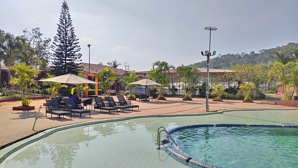 Whispering Woods Resort Lonavla Zewnętrze zdjęcie