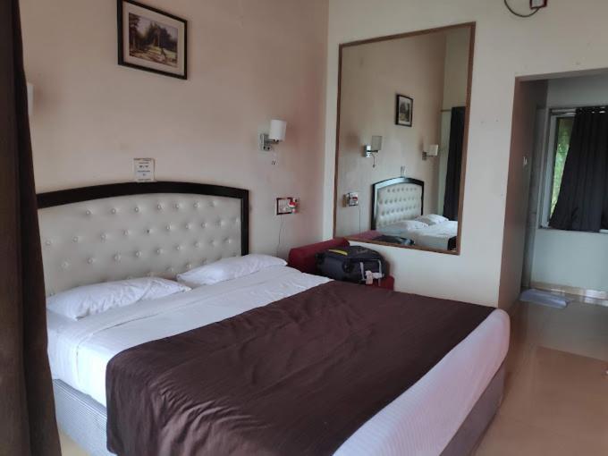 Whispering Woods Resort Lonavla Zewnętrze zdjęcie
