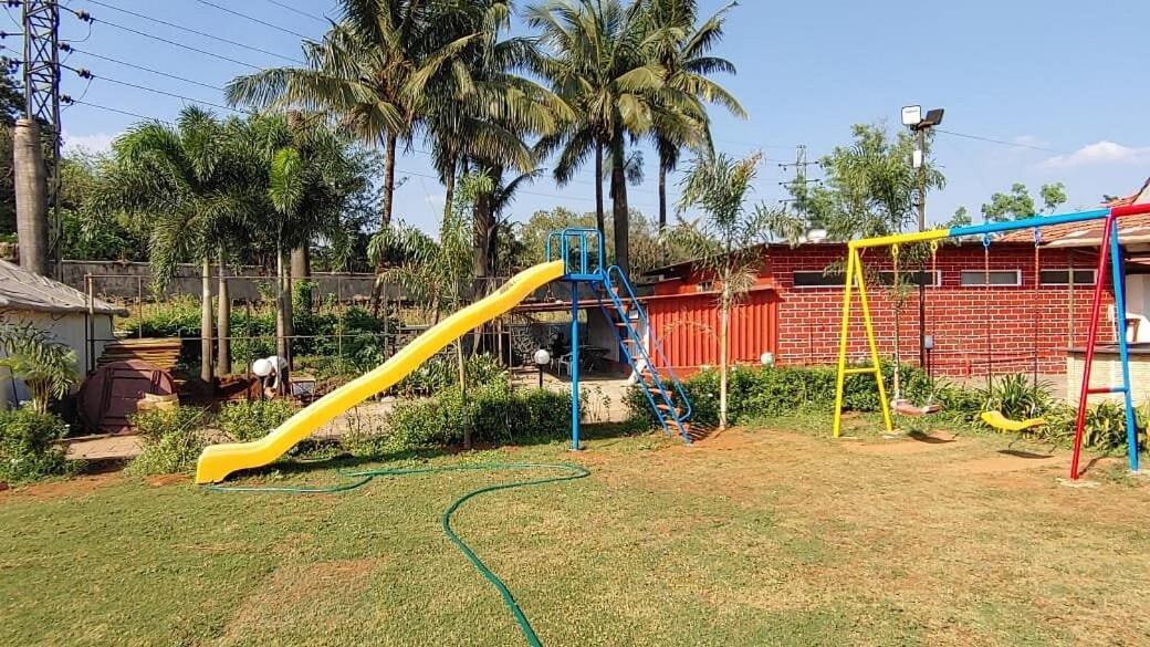 Whispering Woods Resort Lonavla Zewnętrze zdjęcie