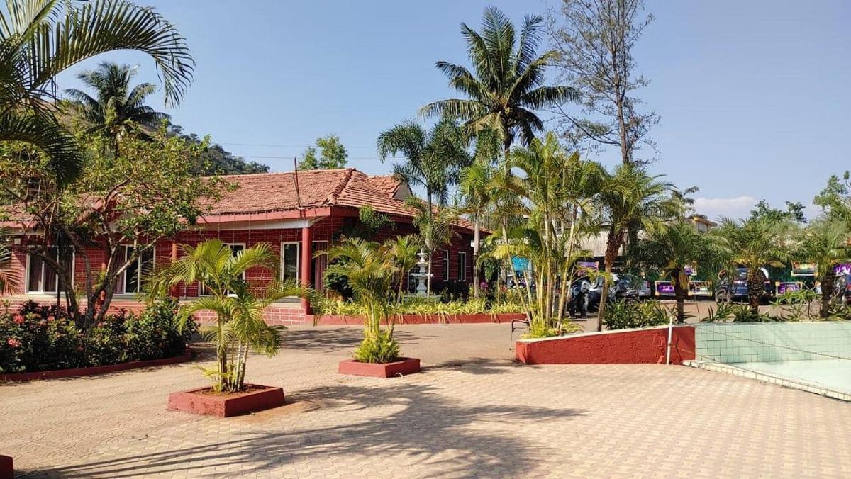 Whispering Woods Resort Lonavla Zewnętrze zdjęcie